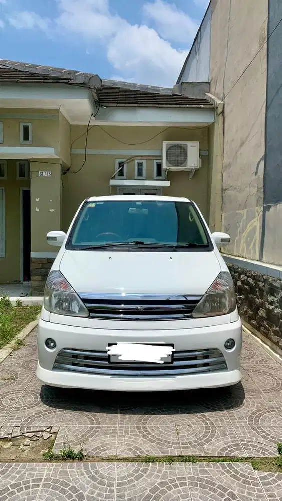 Nissan Serena C24 HWS Autech
