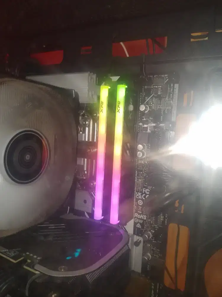 Jual ram xpg 8x2 16gb.rgb 3200mhz.