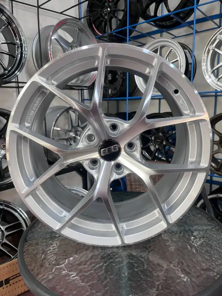 Bbs C1R ring 18 lebar 8,5 pcd 5x114,3 ET 40 polish. 4pcs. Civic hrv