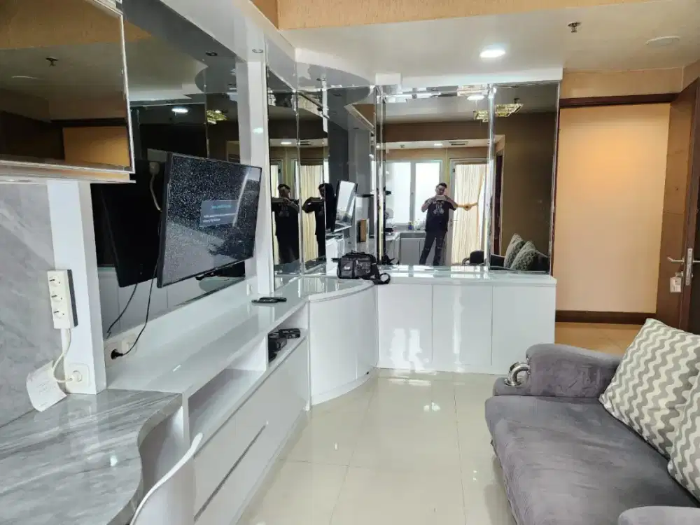 Di Sewakan 2BR + Apartemen Sudirman Suites