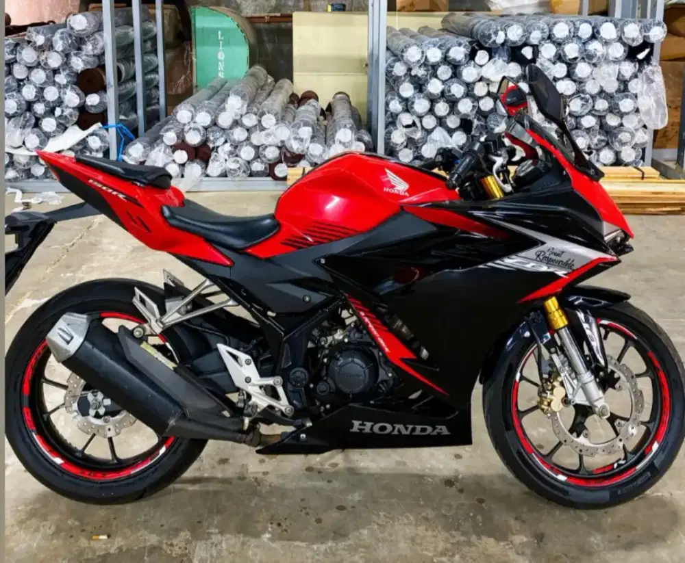 Honda CBR150R 2021