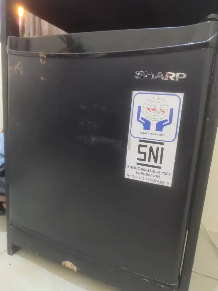 SHARP KULKAS 1 PINTU MINIBAR PORTABLE 50L 50 LITER SHARP SJ-50MBXB