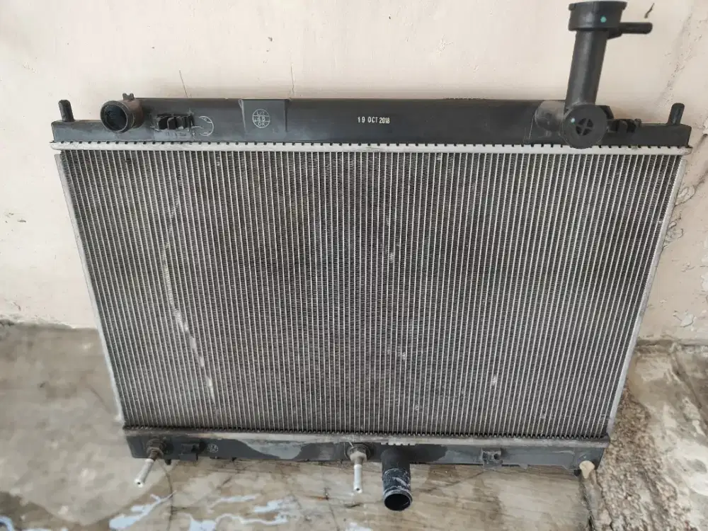 Radiator bekas xpander matic 2018
