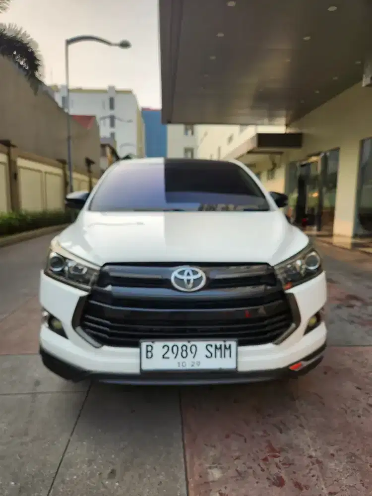 TOYOTA. INNOVA VENTURER BENSIN 19