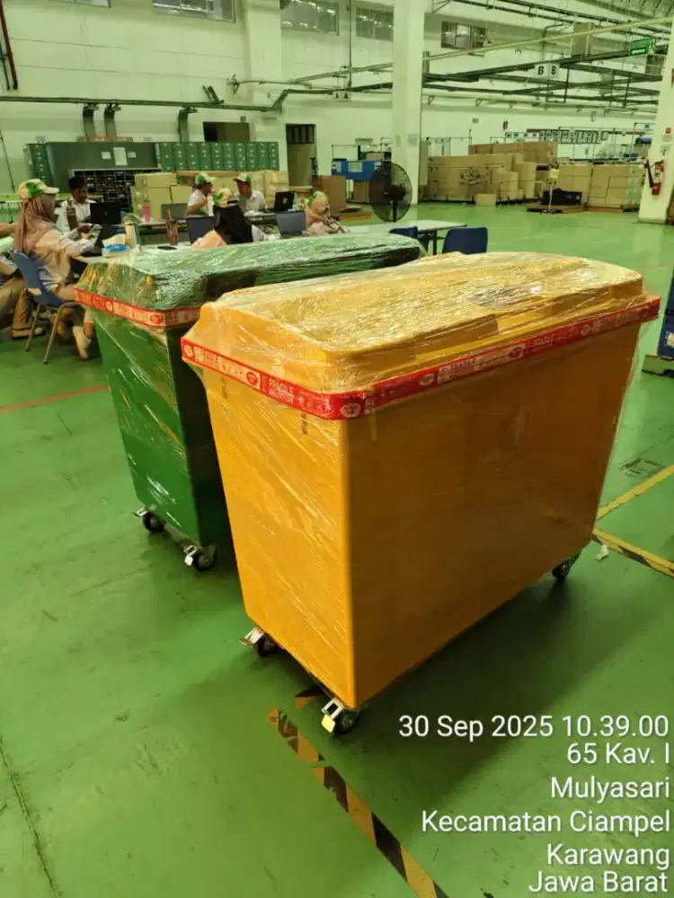 Pabrik tempat sampah