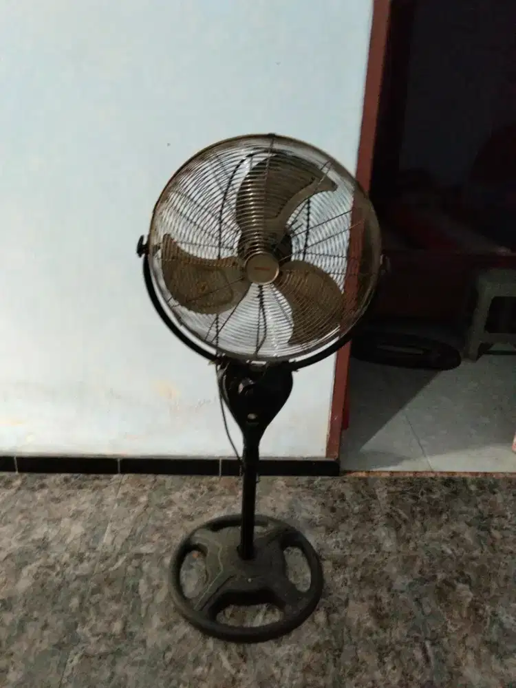 Kipas angin merek Maspion bekas Masik bagus