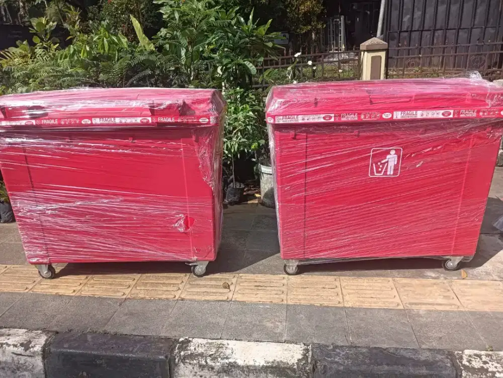 Pusat tempat sampah fiberglass