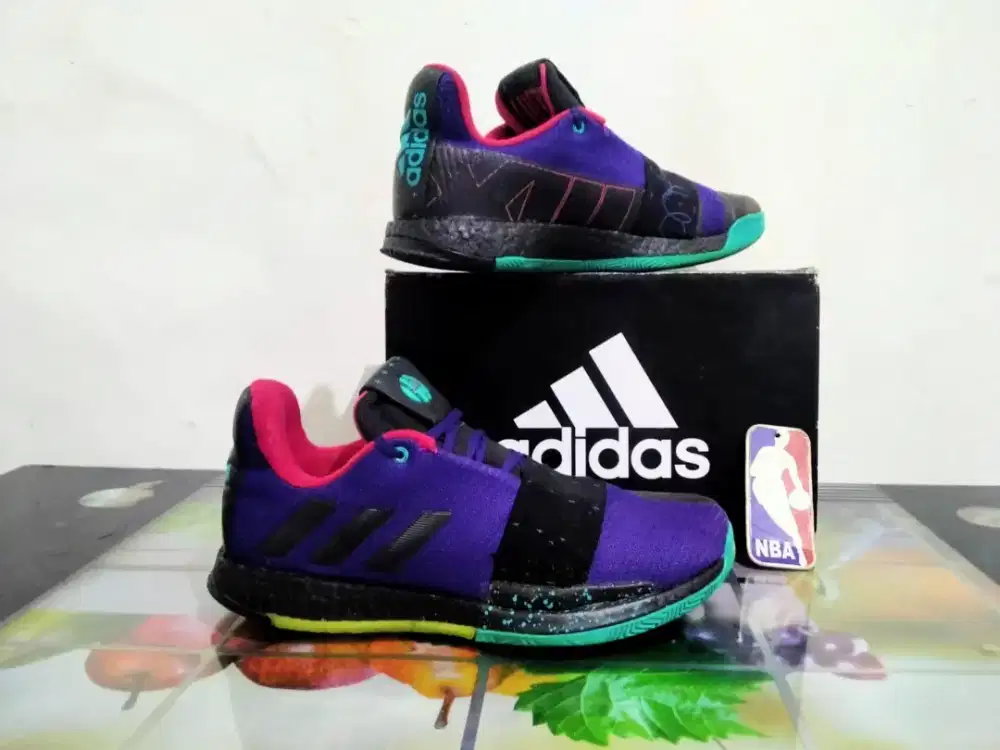Sepatu Basket Adidas Harden vol 3