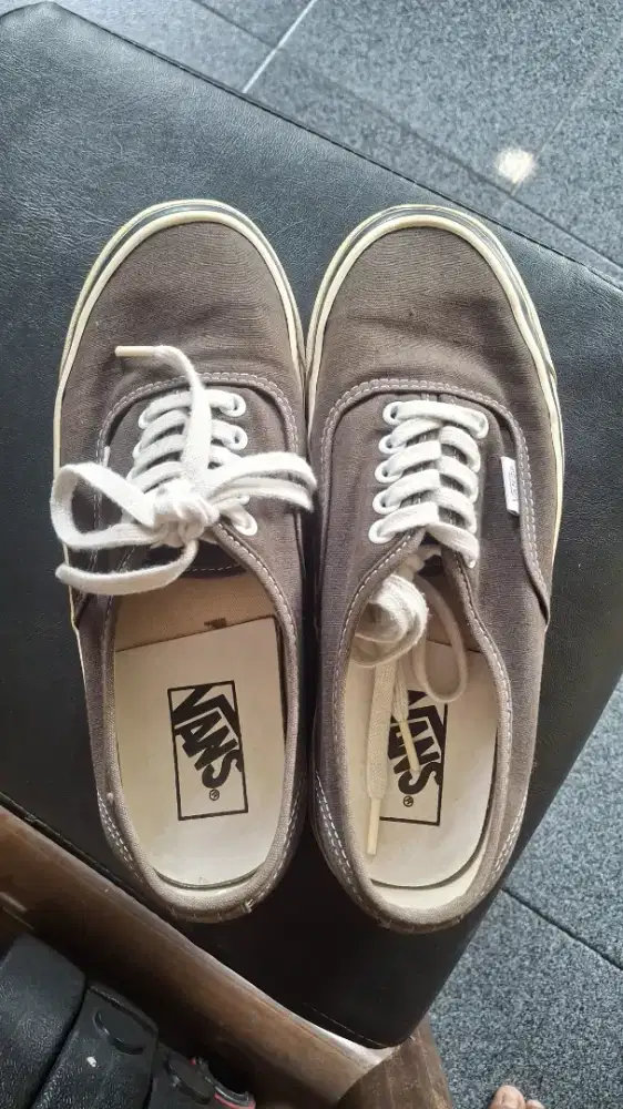 DIJUAL SEPATU VANS PRIA/WANITA