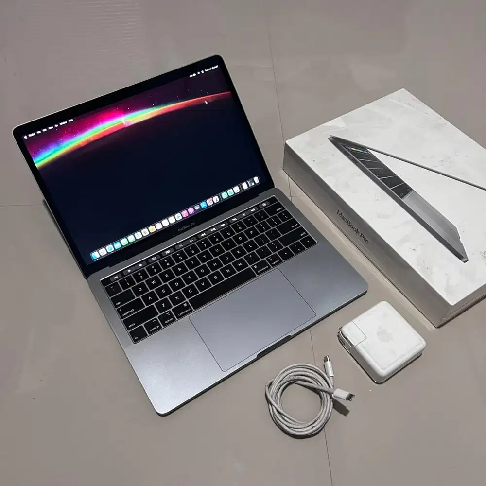 Macbook Pro 2019 13 16/256Gb Spacegray