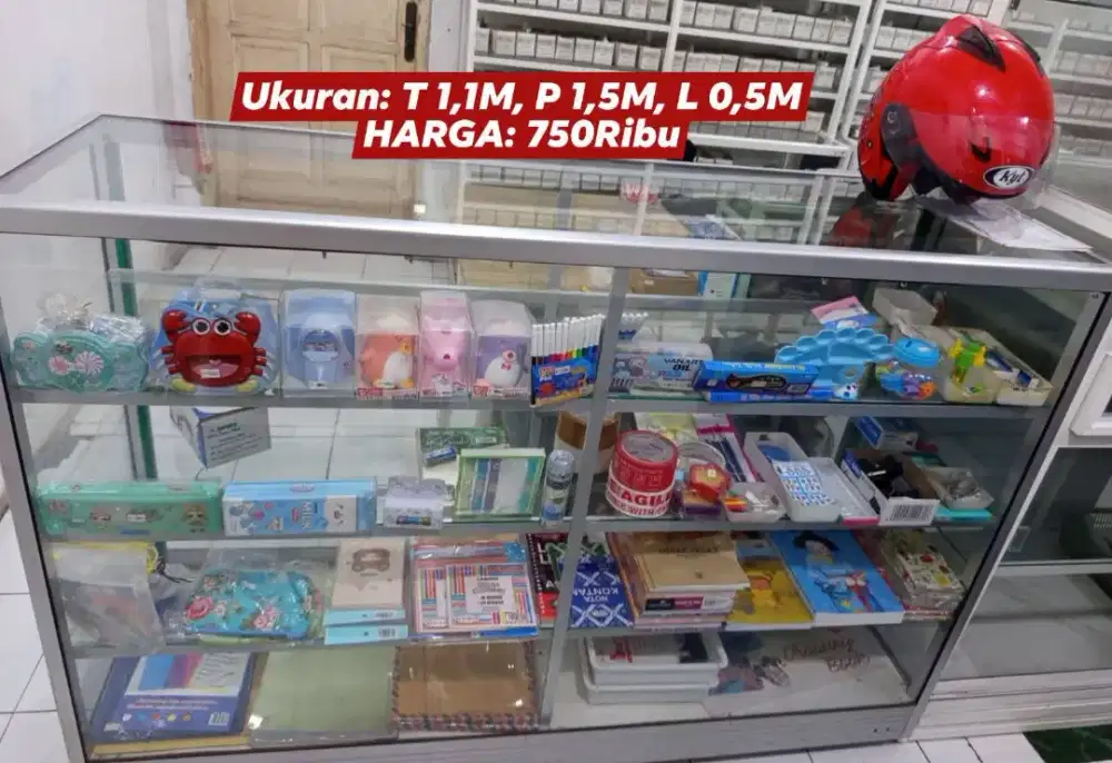 Etalase bekas apotek