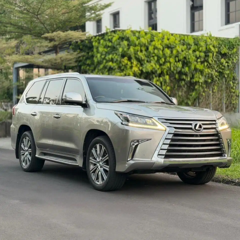 (CASH) Lexus LX570 Facelift 2017