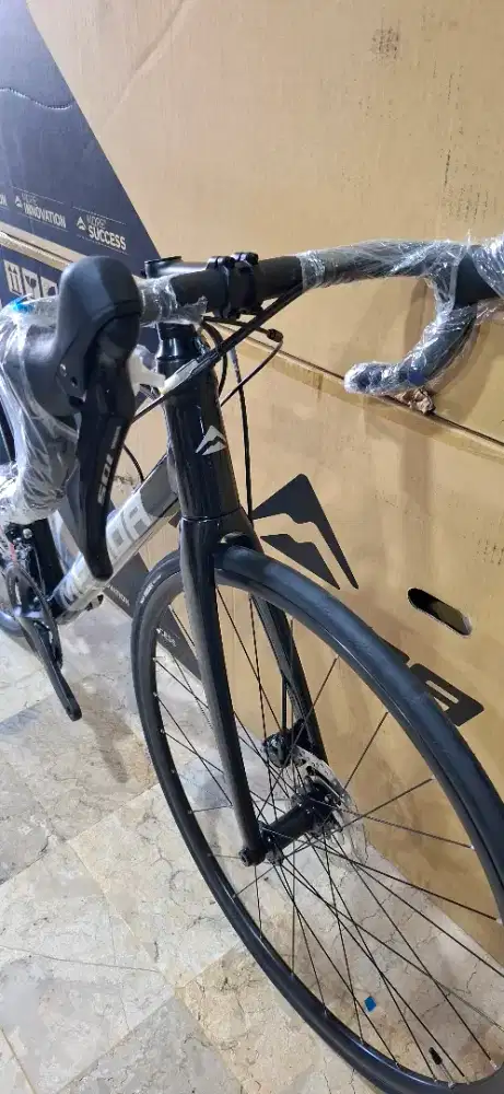 Sepeda roadbike Merida Scultura 400 full shimano 105