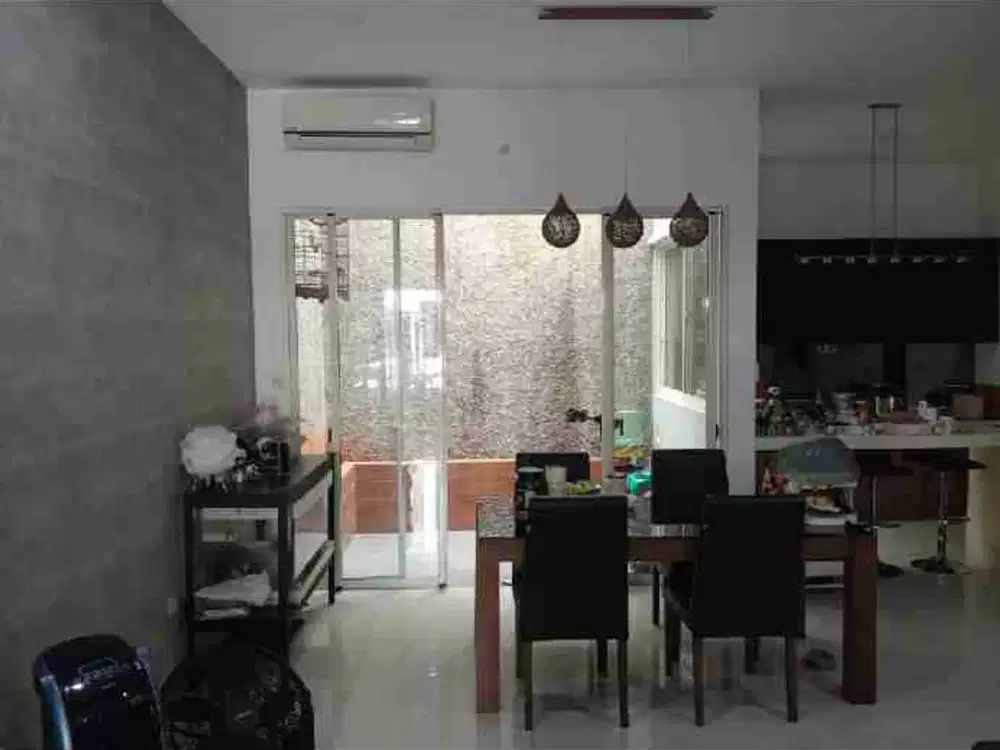 DIJUAL CEPAT RUMAH 2 LANTAI HADAP SELATAN SIAP HUNI BEBAS BANJIR DI GOLF LAKE RESIDENCE CENGKARENG