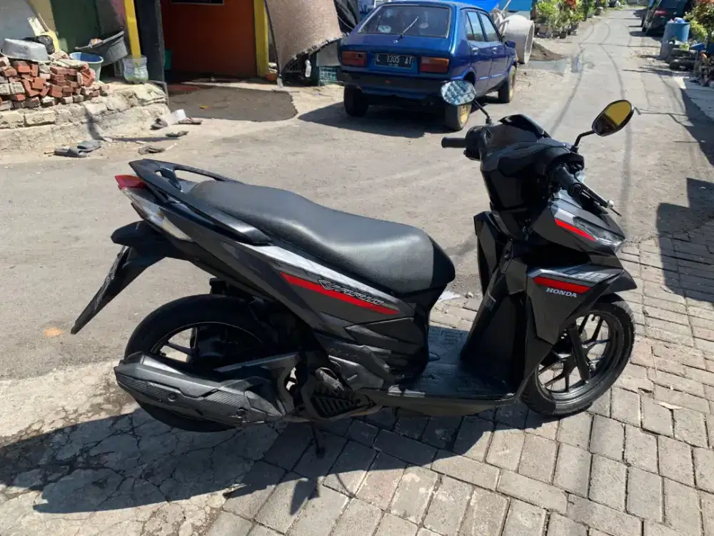 Honda Vario 125 - 2017 Plat W Istimewa