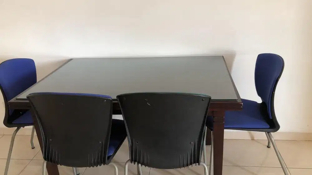 Jual meja makan + kursinya