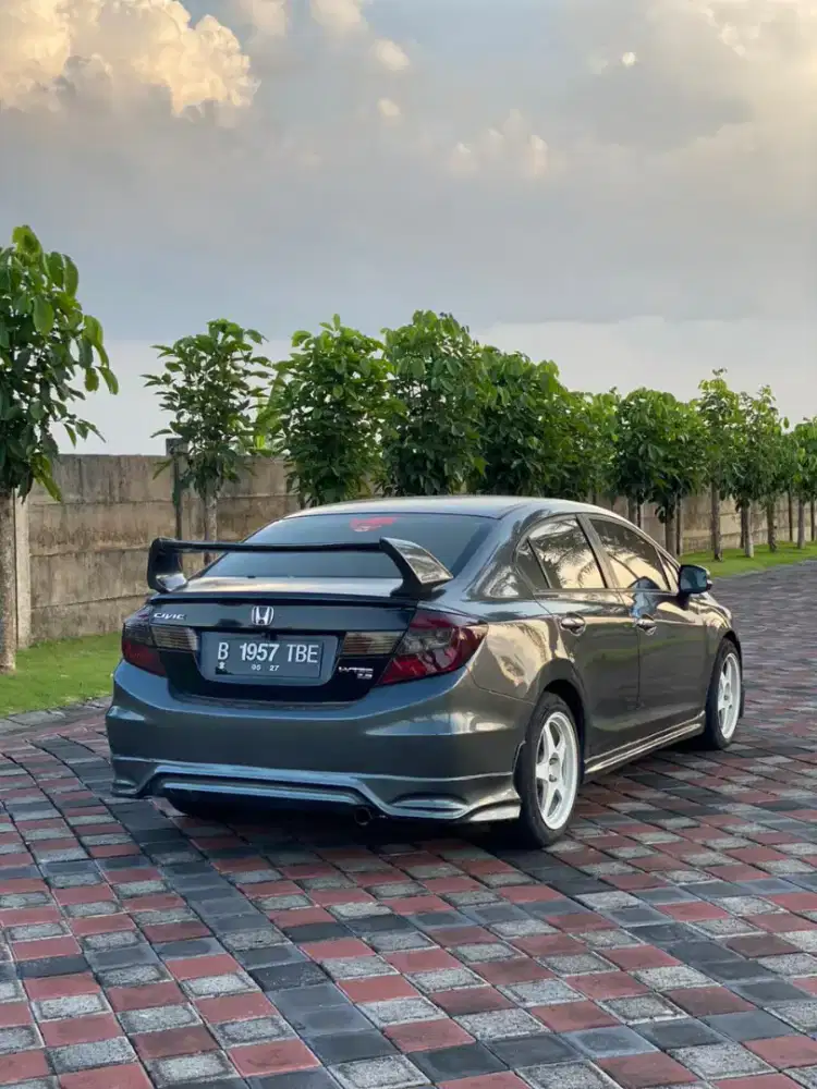 Spoiler gawang dan duck tail civic fb