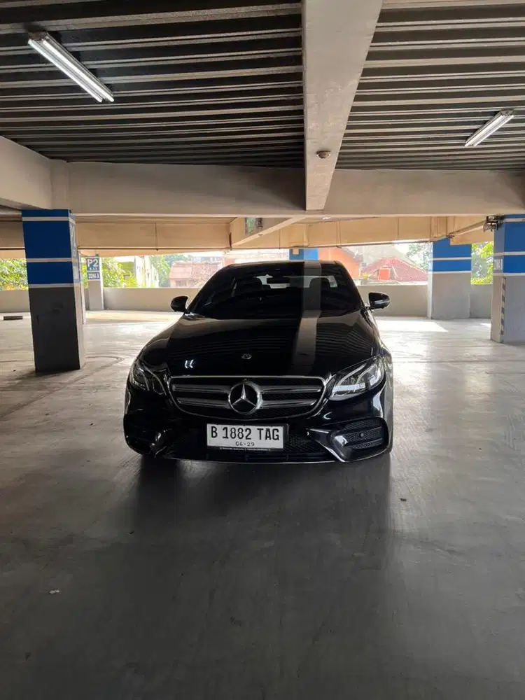 mersedes benz E300 AMG line (low kaem)