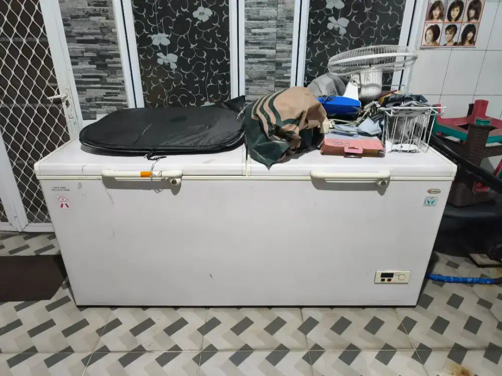 Dijual Freezer Box 600 Liter merk Daimitsu
