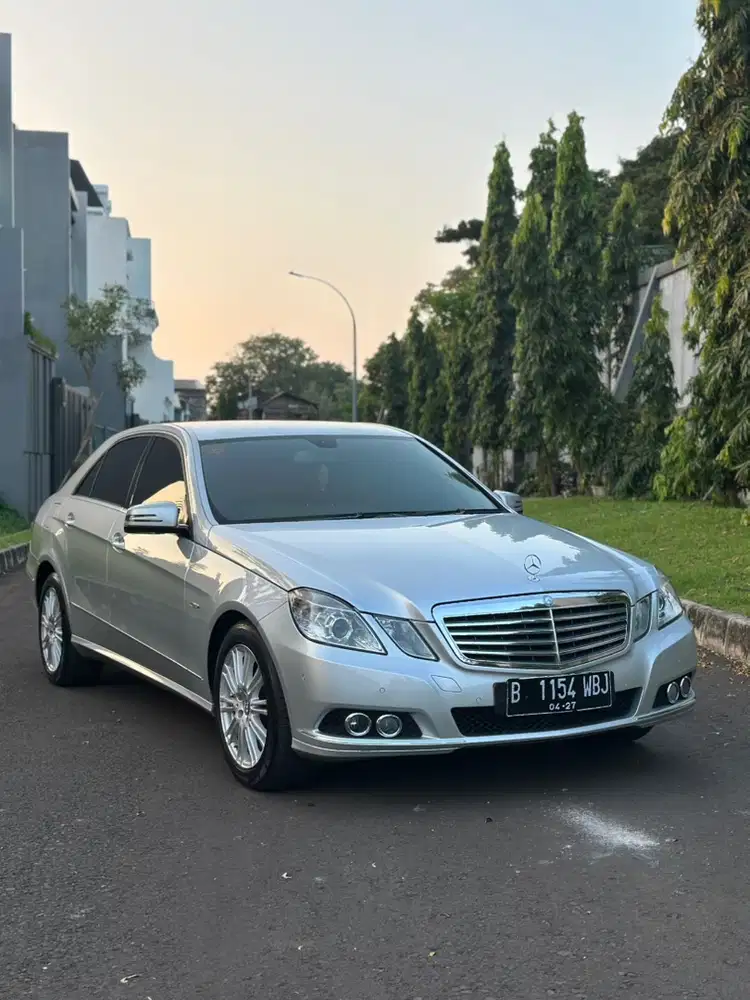 Mercedes-Benz E250 2011 Bensin
