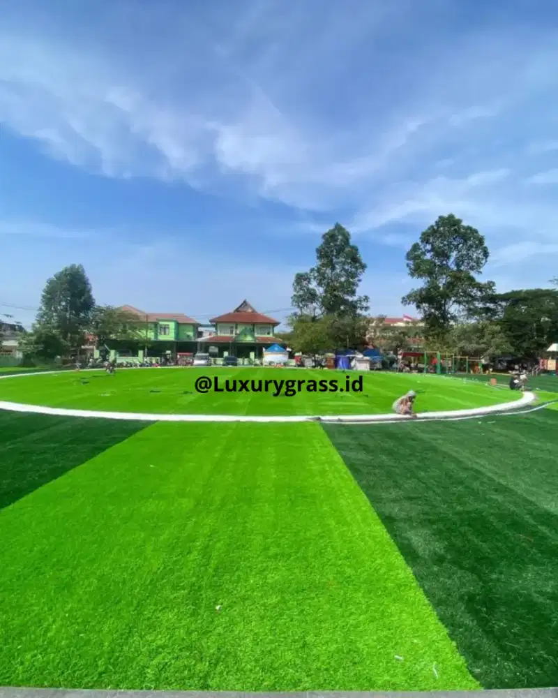 Rumput sintetis berkualitas, taman cantik tanpa perawatan