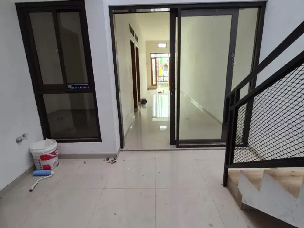 DIJUAL RUMAH 2 LANTAI DI ARCAMANIK BANDUNG