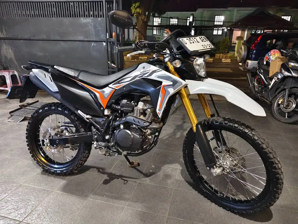 CRF 150 Tahun 2024