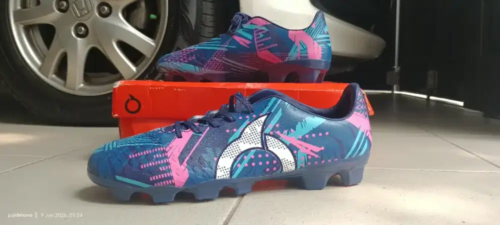 Sepatu bola size 44 ortuseight havoc