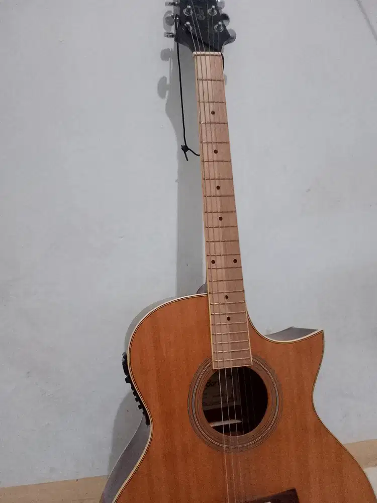 Gitar cort murah dan bagus