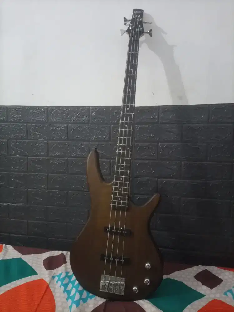 Bass Ibanez Gio series soundgear 4 string
