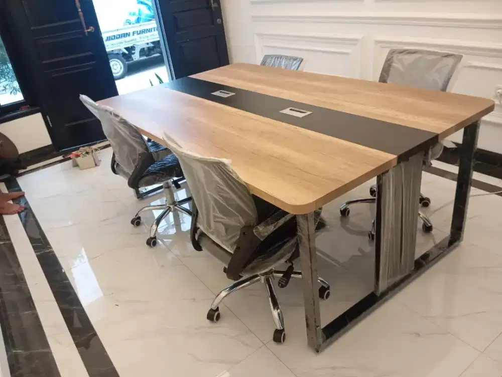 meja meeting kantor