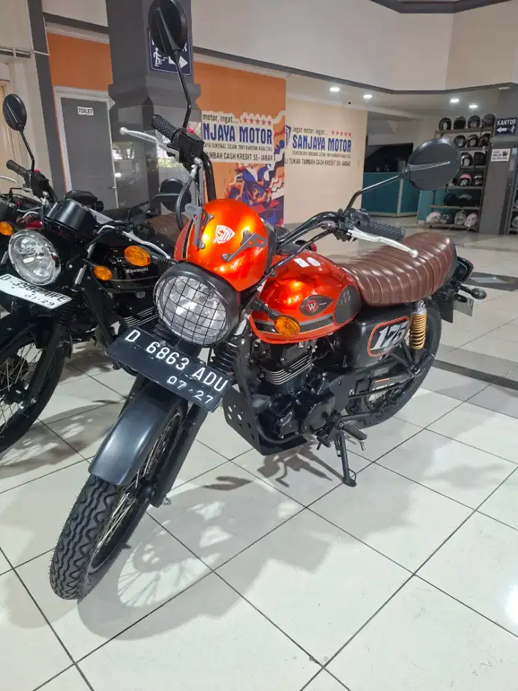 W 175 CAFE 2022 - SRI SANJAYA MOTOR