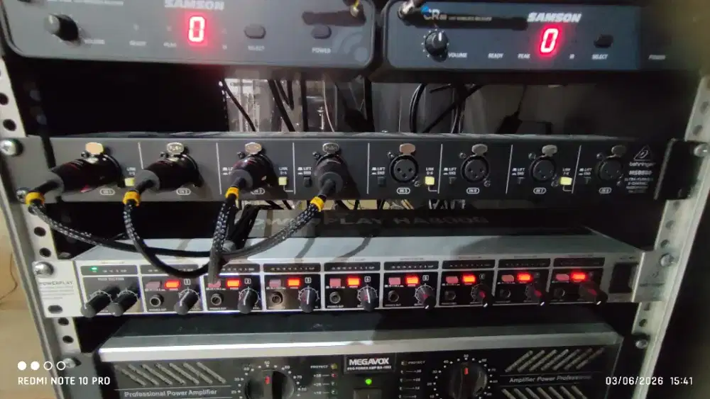 Mic splitter behringer MS 8000