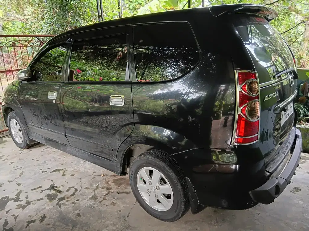 Toyota Avanza 2011 Bensin