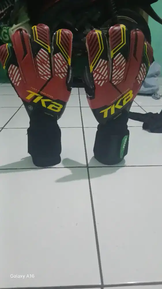 SARUNG TANGAN TKB x RUMAH KIPER