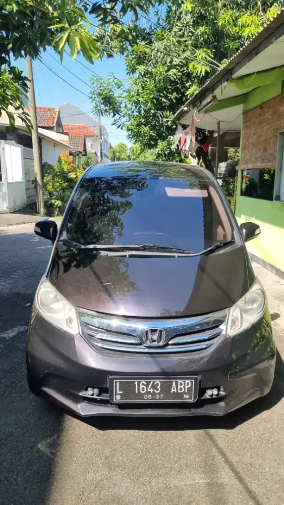 HONDA FREED 2012 tipe tertingi E