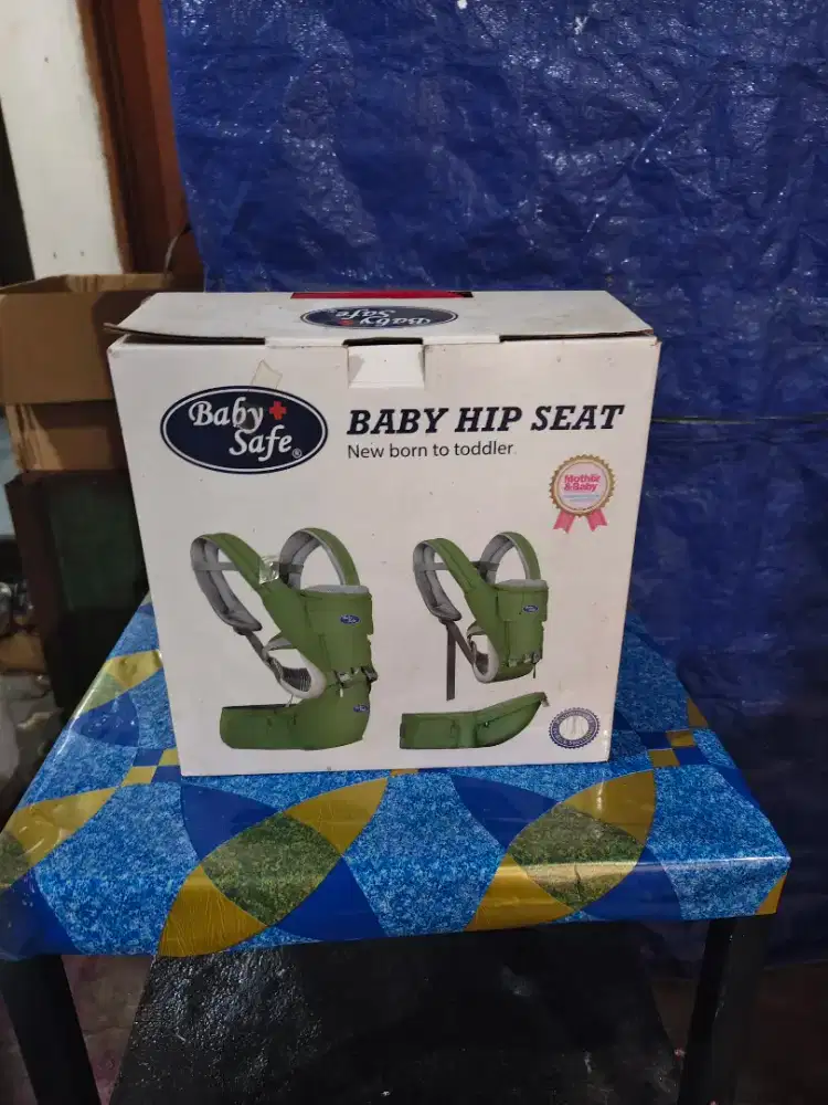 Baby safe hip seat