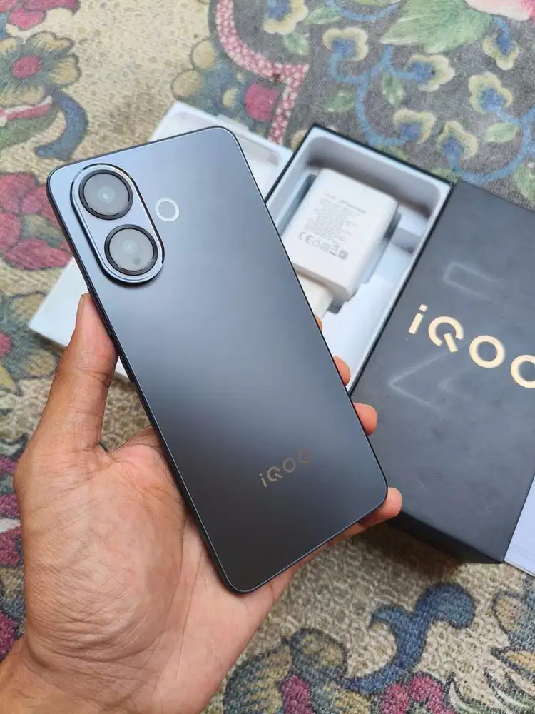 Iqoo z10r 5G 8/128