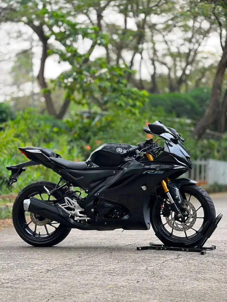 YAMAHA YZF R15 V4 2023 HITAM KM LOW PAJAK PANJANG RASA BARU