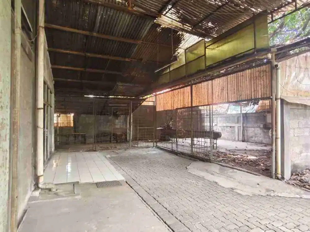 Disewakan Gudang Ex Gudang Kertas
Di Pasar Rebo Jakarta Timur