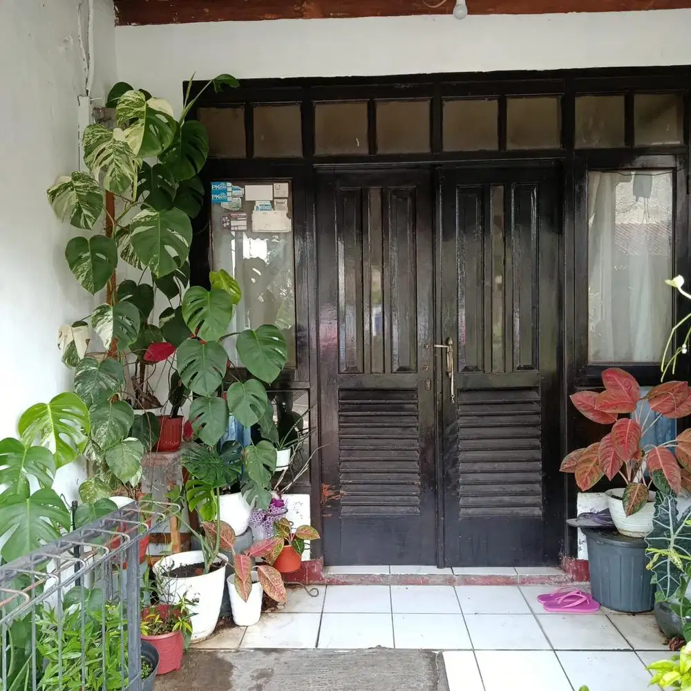 Rumah strategis
