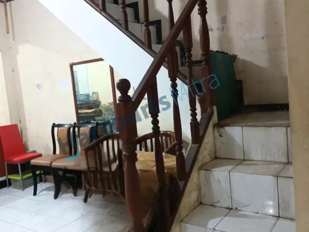 RUMAH 2 LANTAI LOKASI STRATEGIS, PINGGIR JALAN DI KALISARI PASAR REBO – (AR)