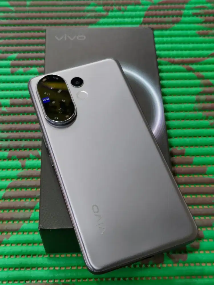 Vivo v60 5g 12/256 gb