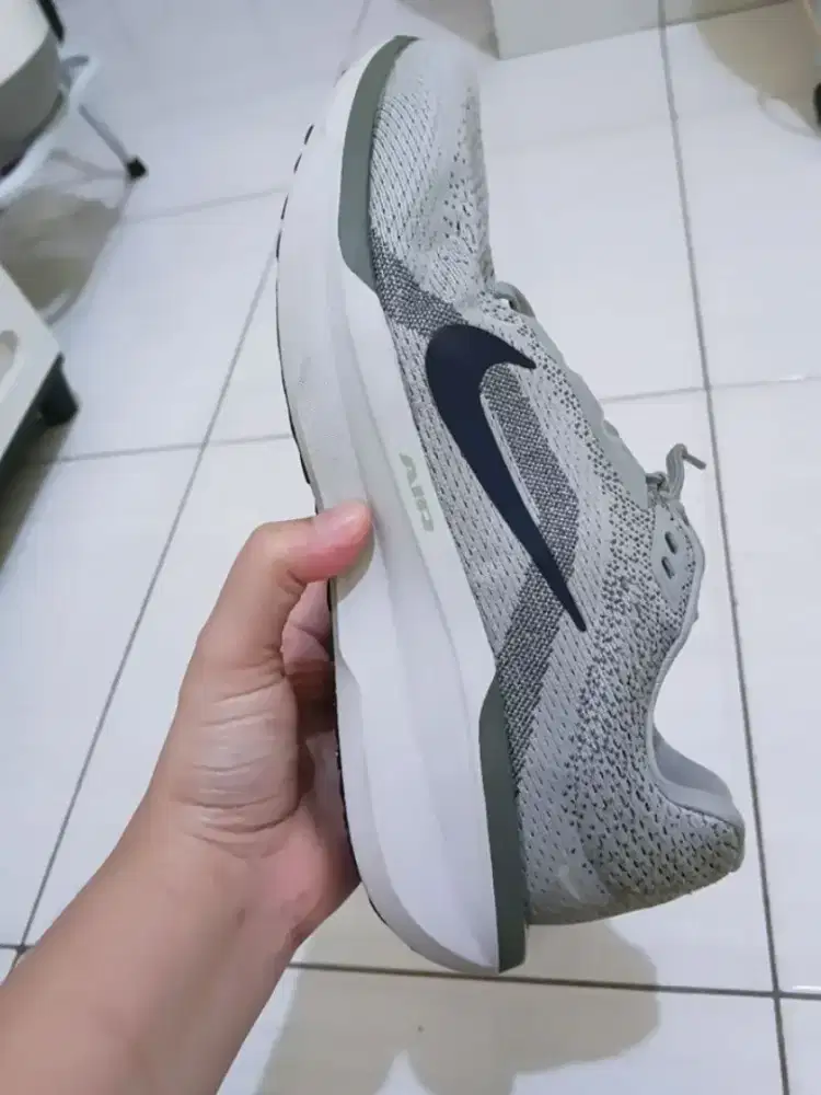 Sepatu roda running pria/wanita Nike Winflo 11/size-42