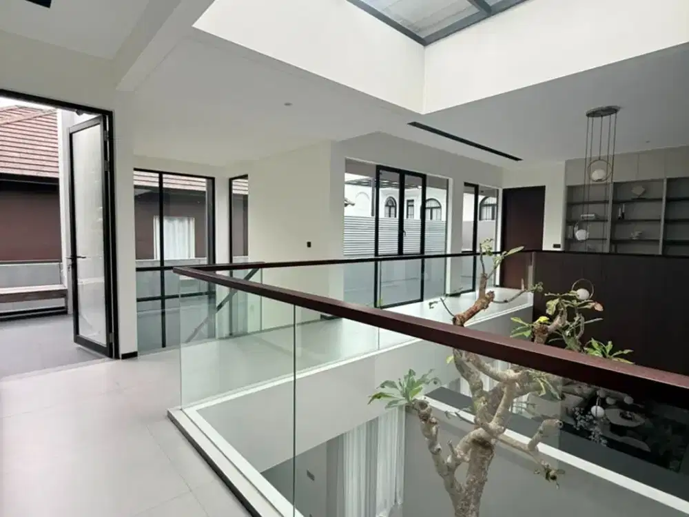 Rumah Mewah Cantik Furnished di Rambut Kasih Kota Baru Parahyangan