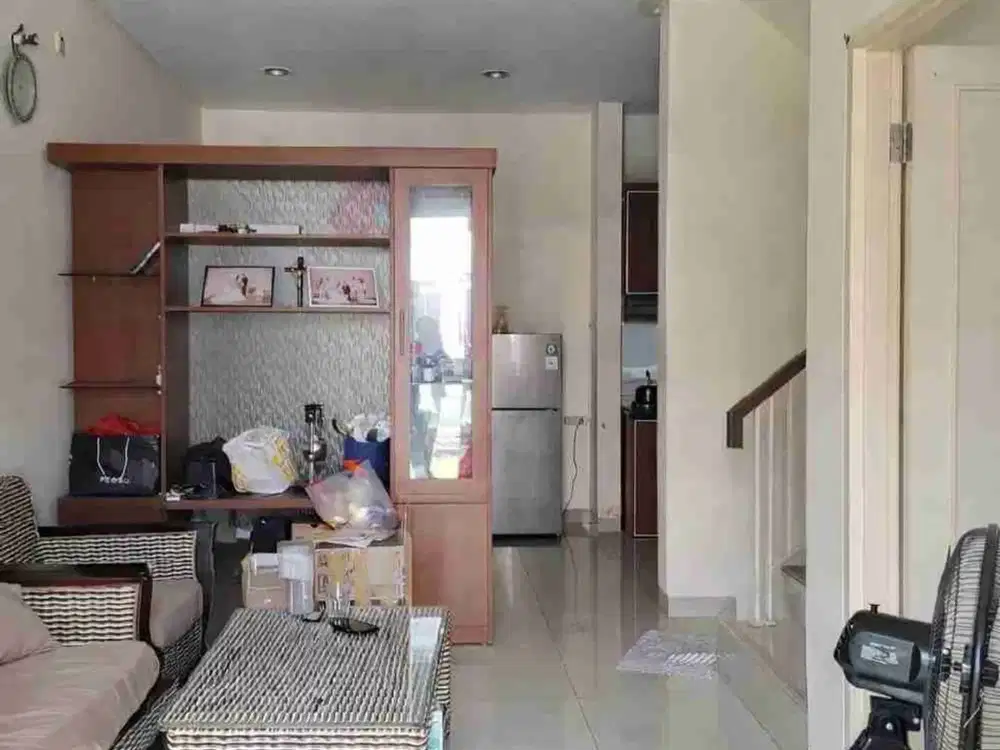 Dijual sgt murah rumah kondisi rapih siap huni di Residence One-Bsd City(SHM)