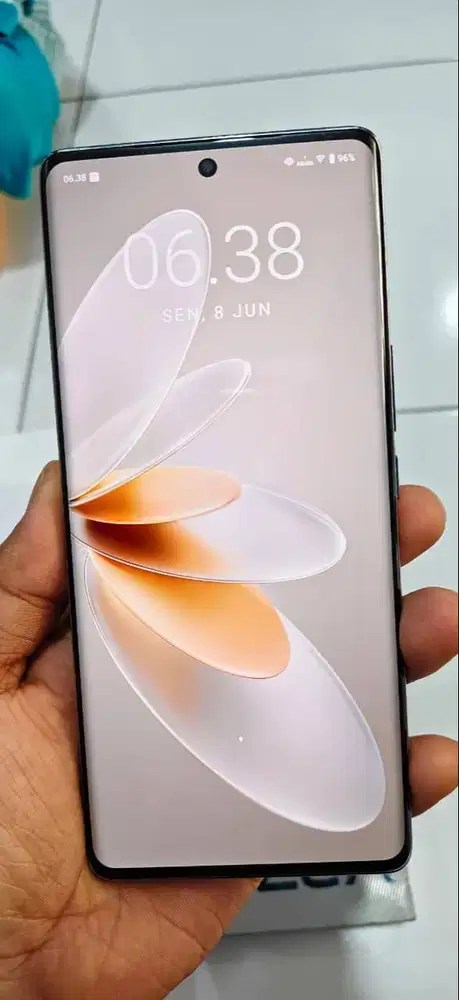 Vivo V27 5G 8/256 GB Putih - Mulus & Lengkap - Serang Baru