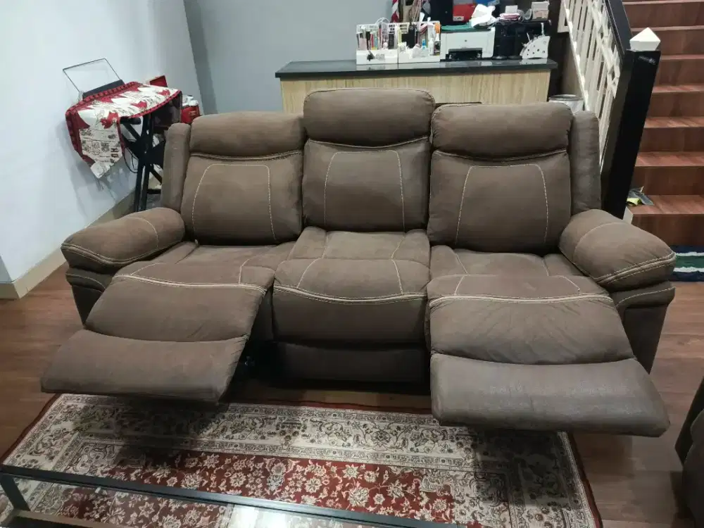 Jasa renovasi kursi recliner