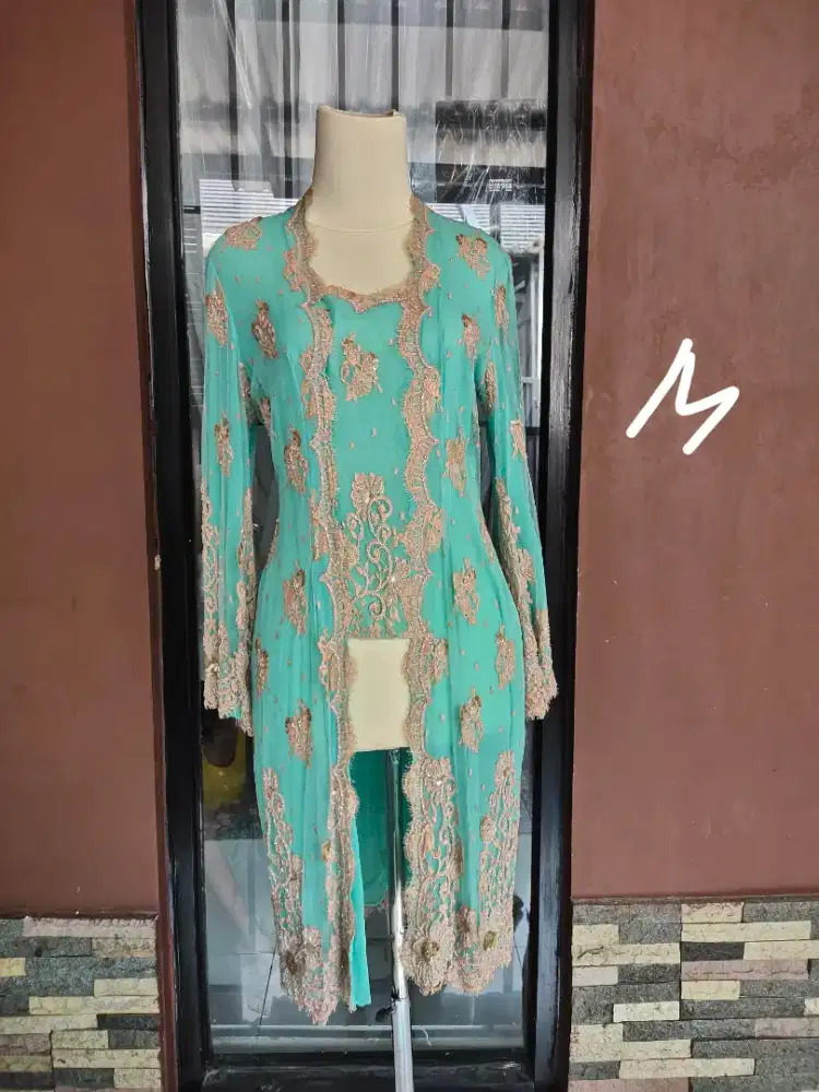 Jual atasan kebaya