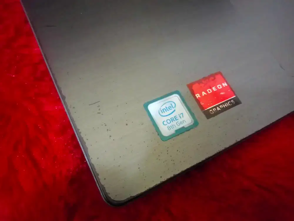 Lenovo Ip 330/core i7-8550/ram8gb/SSD 256gb/Radeon 530 siap pake